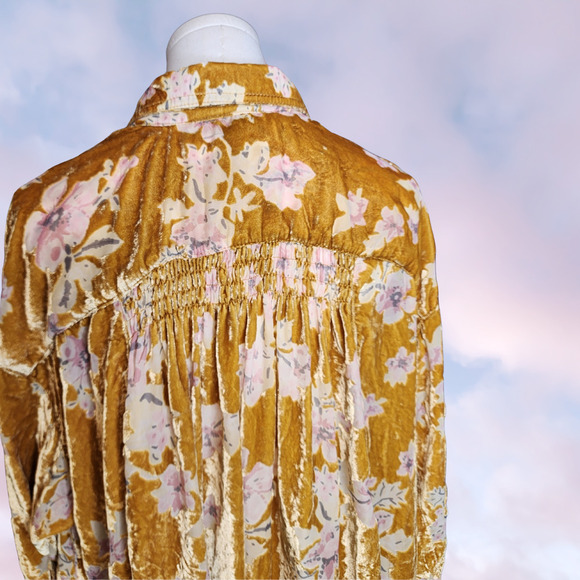 NWT Free People Vibrant Yellow Burnt Velvet Floral Button Up Duster Top Sz M - Picture 5 of 6